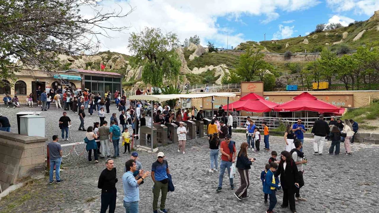 Kapadokya'da Kurban Bayramı'nda ziyaretçi yoğunluğu