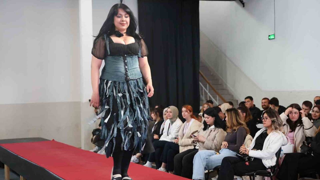 Kapadokya Üniversitesi 1. Sürdürülebilirlik Zirvesi tamamlandı: Sürdürülebilir moda defilesi öne çıktı