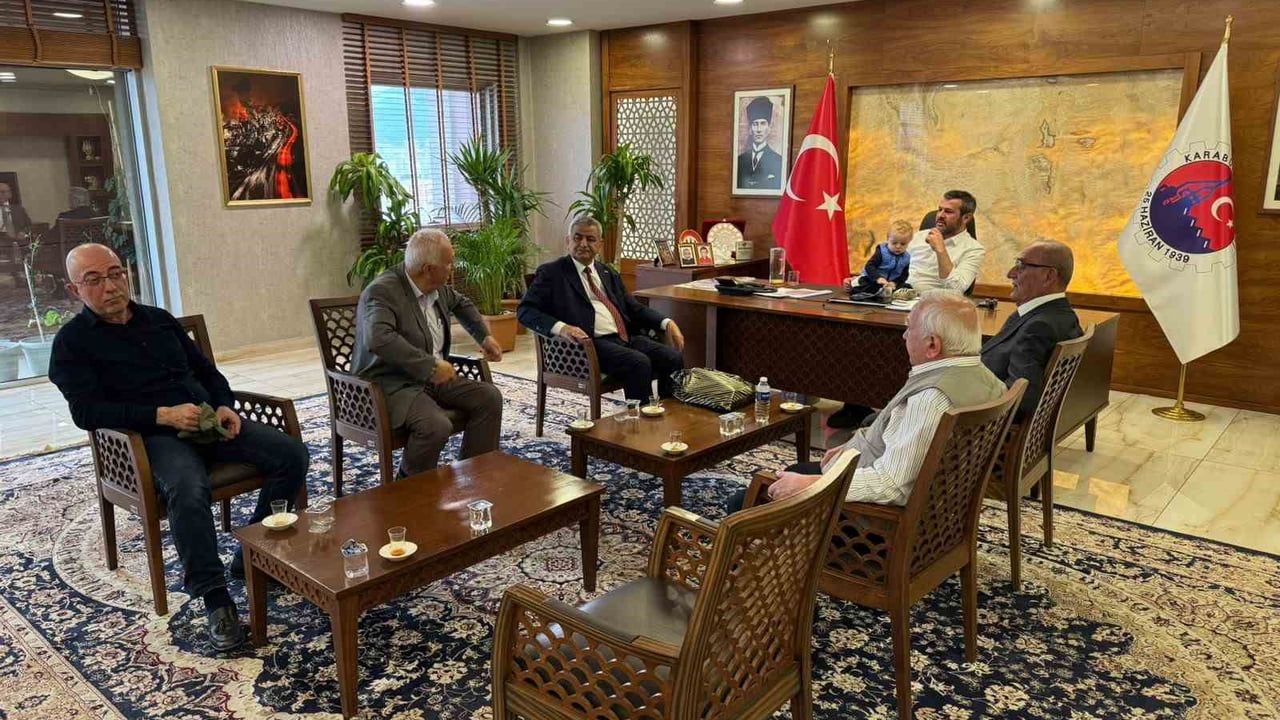 Karabük Belediye Başkanı Özkan Çetinkaya 100. Yıl Mahallesi’ndeki yürütülen ve planlanan çalışmaları değerlendirdi