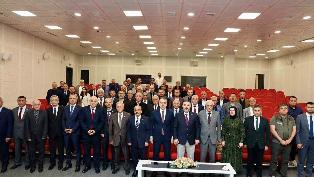 Karabük’te Köy ve Mahalle Muhtarlarına Hizmet İçi Eğitim: Yangın Riskine Karşı İşbirliği Öne Çıktı