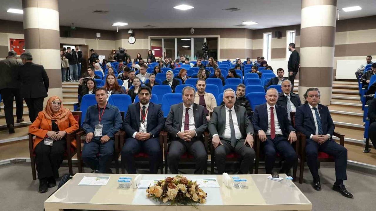Karabük Üniversitesi'nde 1. İş Sağlığı ve Güvenliği Haftası etkinlikleri gerçekleştirildi