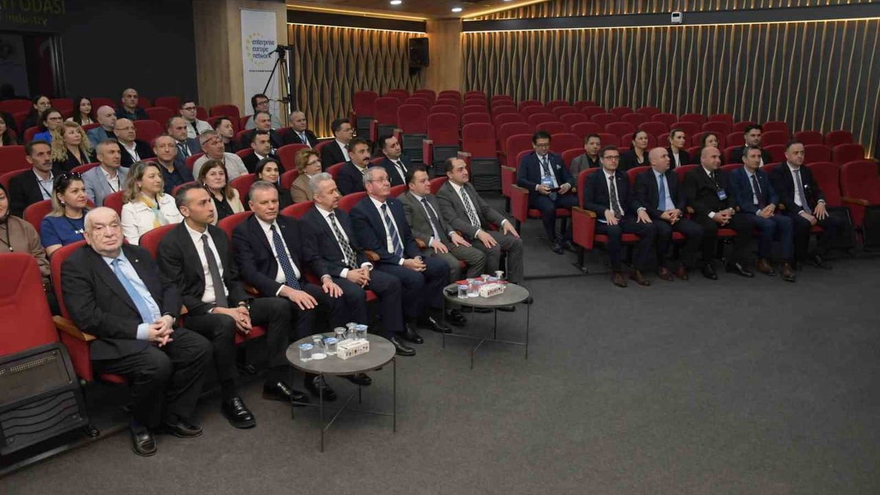Karadeniz Bölgesi Ticaret Sicili Müdürlükleri Bilgilendirme Toplantısı Samsun'da Gerçekleştirildi