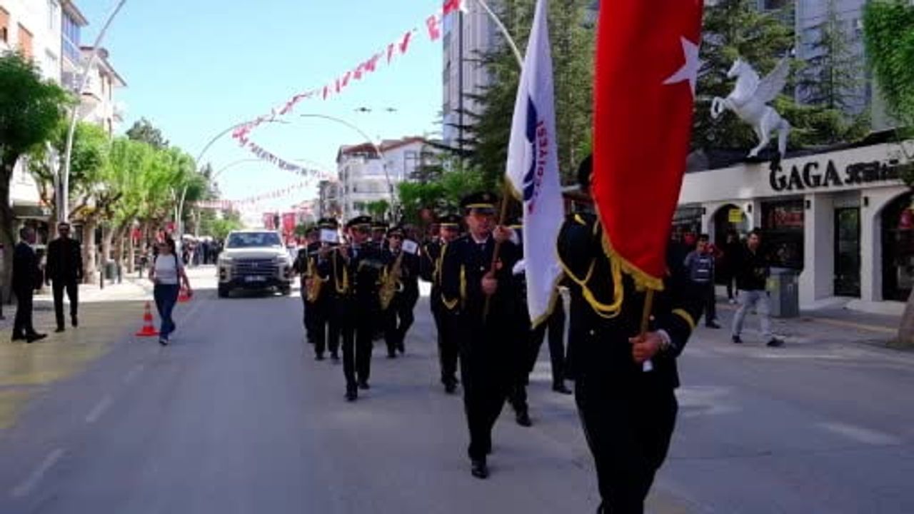 Karaman'da 749. Türk Dil Bayramı 'Türk Dili Yürüyüşü' ile sürdü
