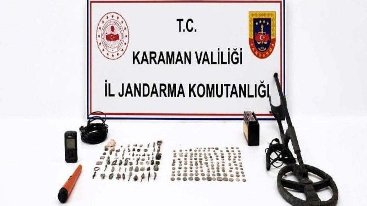 Karaman’da jandarma operasyonu: tarihi eserler ele geçirildi, 12 tutuklama