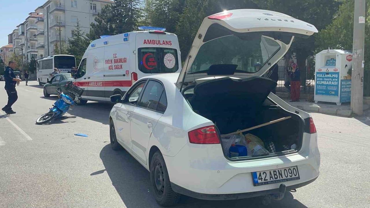 Karaman'da kavşakta otomobil ile motosiklet çarpıştı: 1 kişi yaralandı