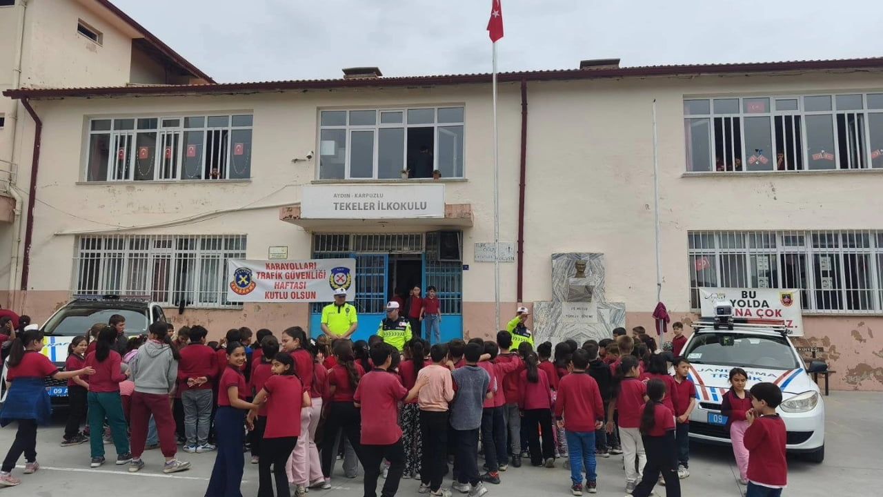 Karpuzlu'da Trafik Haftası kapsamında öğrencilere trafik güvenliği eğitimi verildi