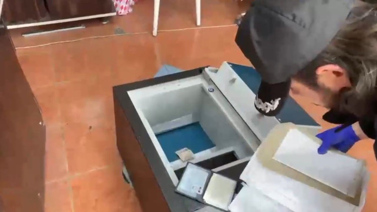 Kars’ta tefecilik operasyonu: 21 milyon 695 bin TL değerinde çek-senet, tapular ve uyuşturucu ele geçirildi