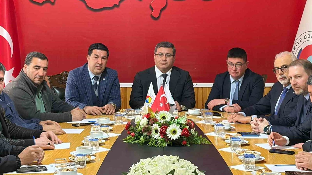 Kars TSO'da Nahçıvan Zirvesi: Yatırım, Ticaret ve Kars‑Bakü Uçuşları Masada