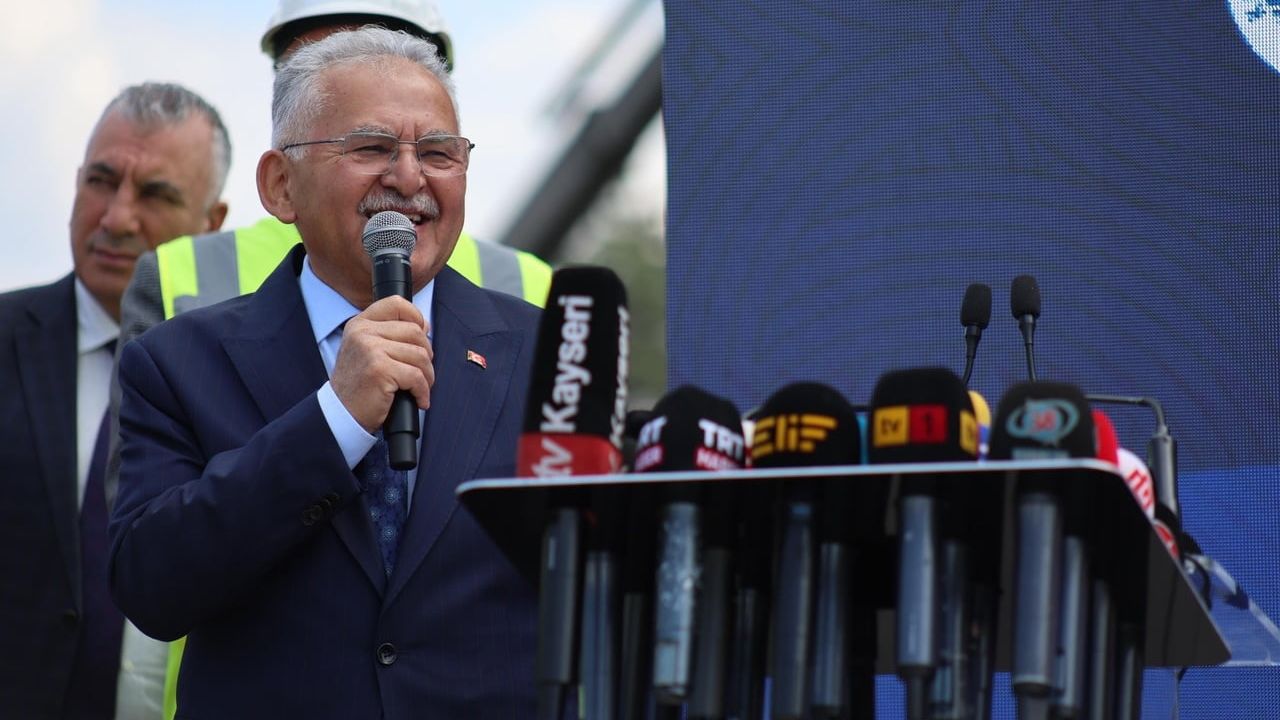 Kartal Katlı Kavşağı ve Bağlantı Yolları Projesi yüzde 17 tamamlandı