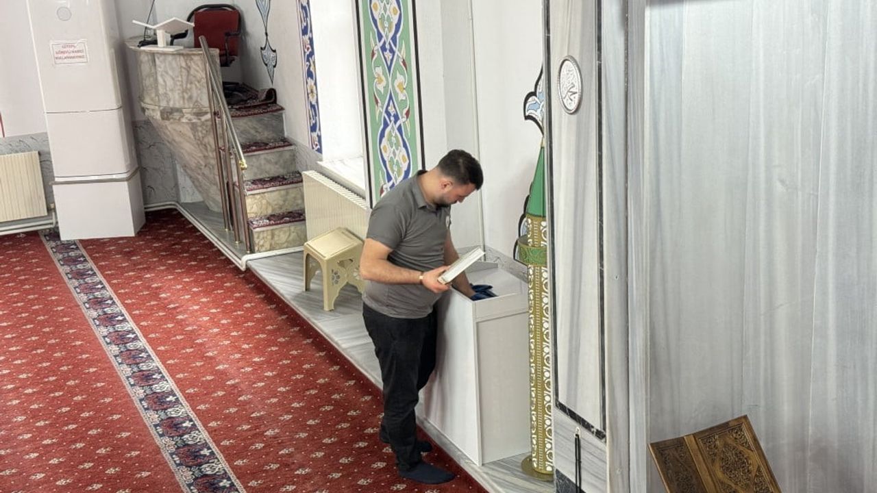 Kartepe Belediyesi camileri Kurban Bayramı öncesi ibadete hazırlıyor
