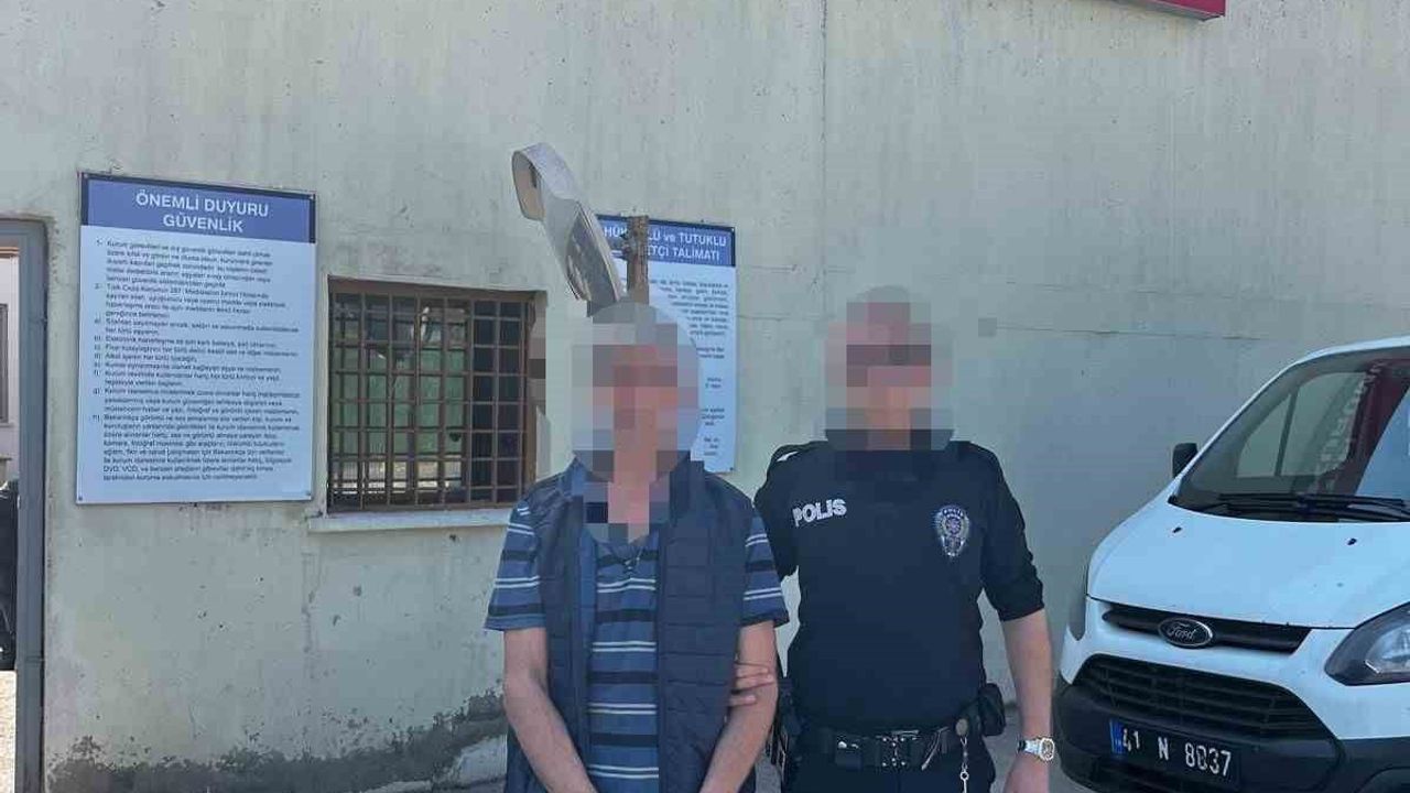 Kartepe'de uzaklaştırma kararını ihlal eden şüpheli polise direnince tutuklandı