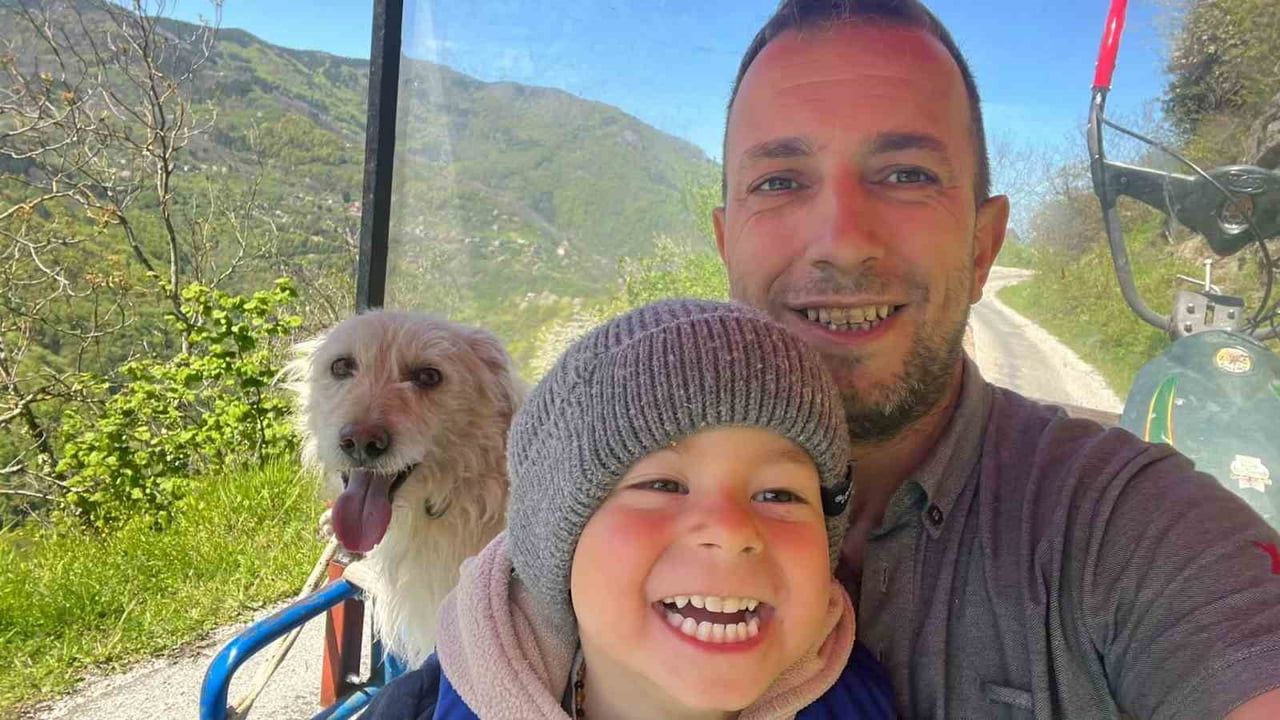 Kastamonu Bozkurt'ta kurtların köye inmesi sonucu 'Çamur' adlı köpek yaşamını yitirdi