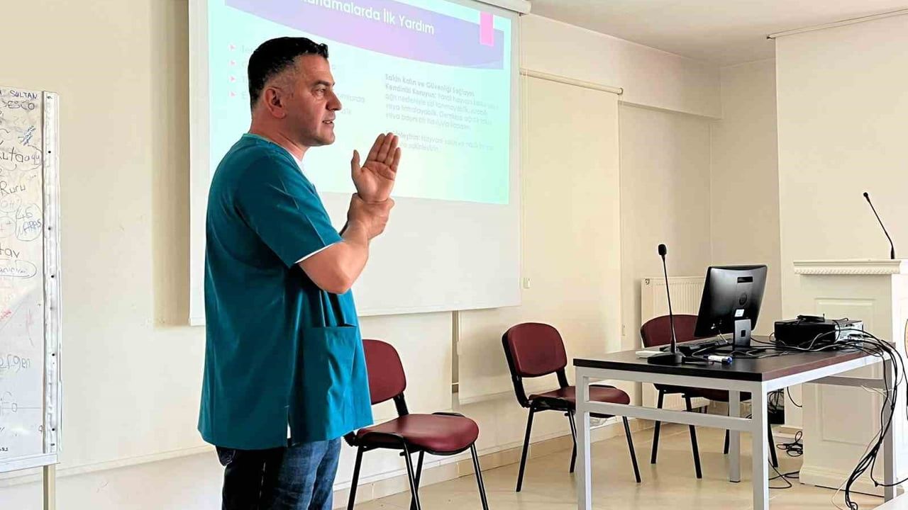 Kastamonu'da 'Hayvanlarda İlk Yardım' eğitimi: Orman yangınlarında hayvanlara ilk müdahale önerileri