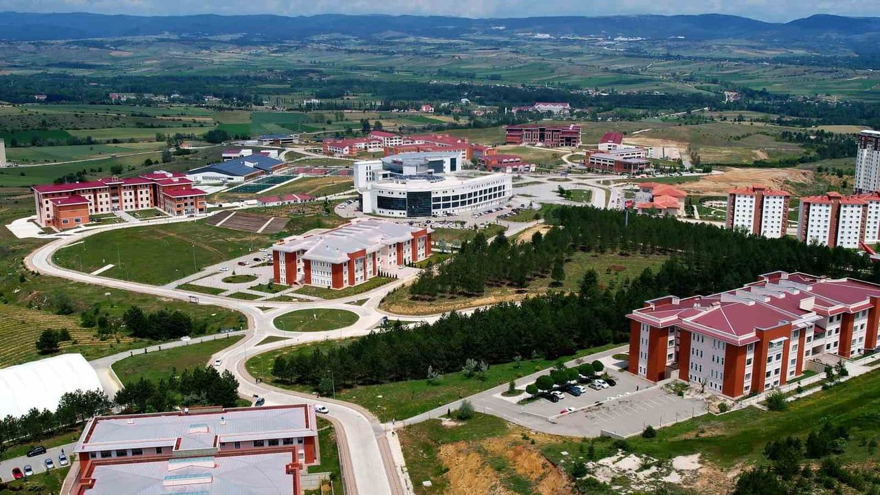 Kastamonu Üniversitesi'nde Beslenme ve Öğretmenlik Programlarına Akreditasyon