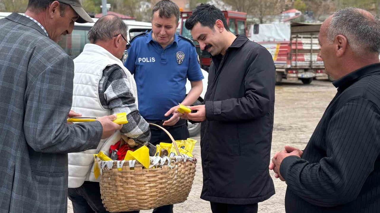 Kaymakam Muhammed Emin Tutal, Susuz Kurban Pazarını Ziyaret Etti