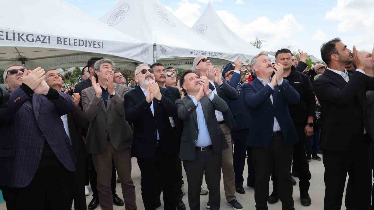 Kayseri'de 2. Geleneksel Havacılık Festivali: Gençlik ve sanayi odağında buluşma