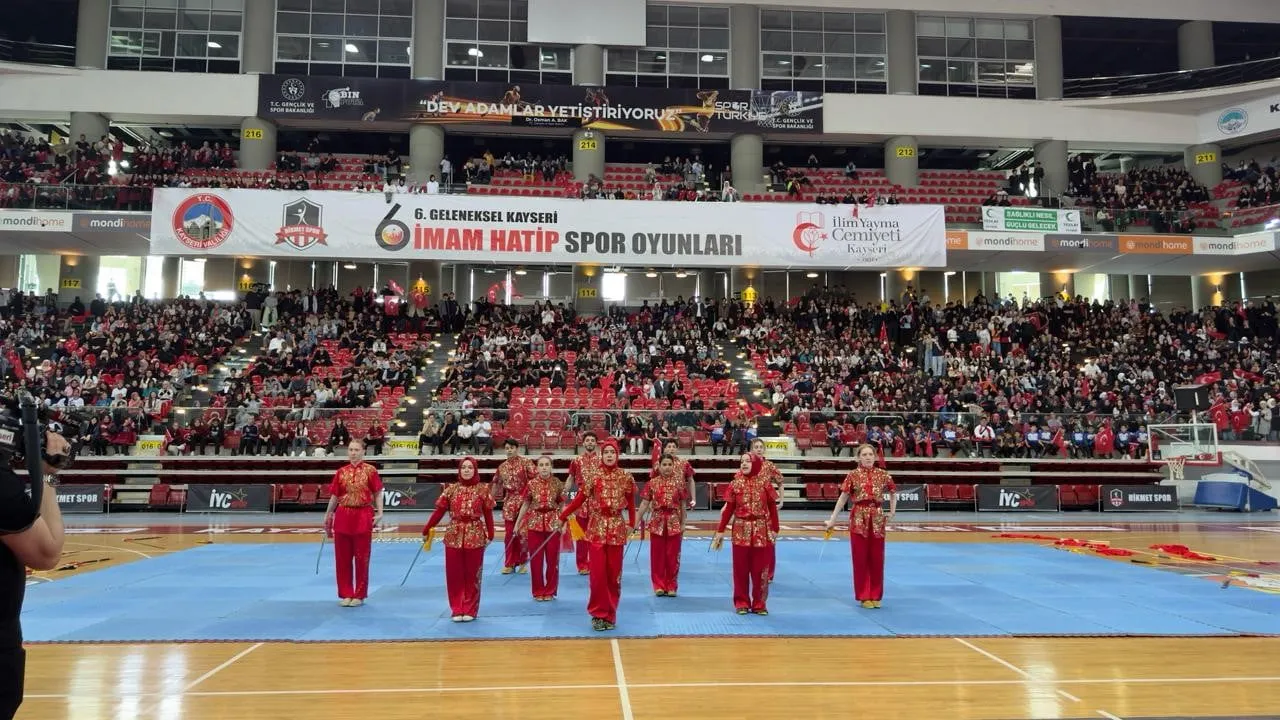 Kayseri'de 6. Geleneksel İmam Hatip Spor Oyunları: 3 bini aşkın sporcu finalde buluştu