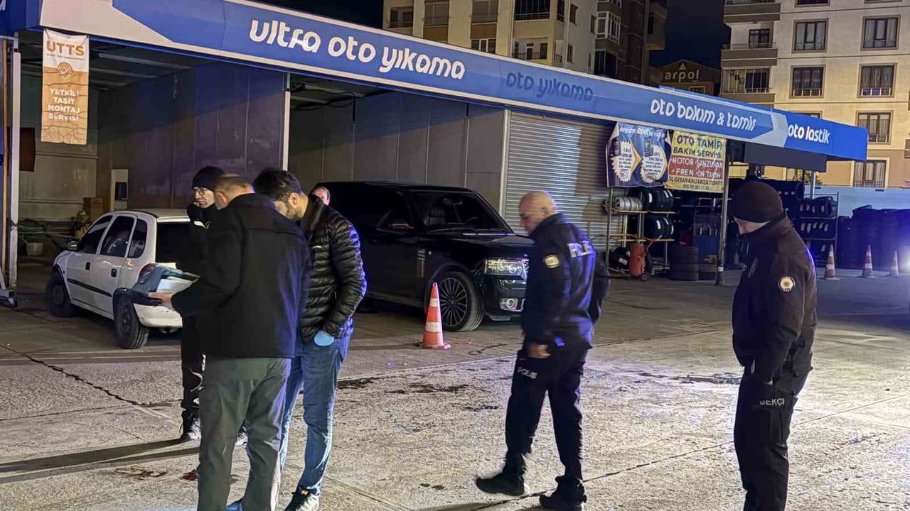 Kayseri'de akaryakıt istasyonunda bıçaklı kavga: 1 ölü, 2 yaralı