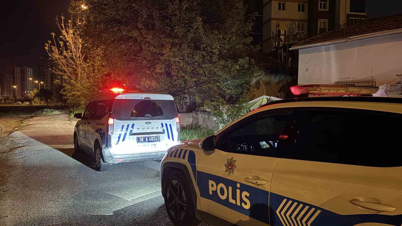 Kayseri'de anne ve oğlu sobadan sızan karbonmonoksit gazından zehirlendi