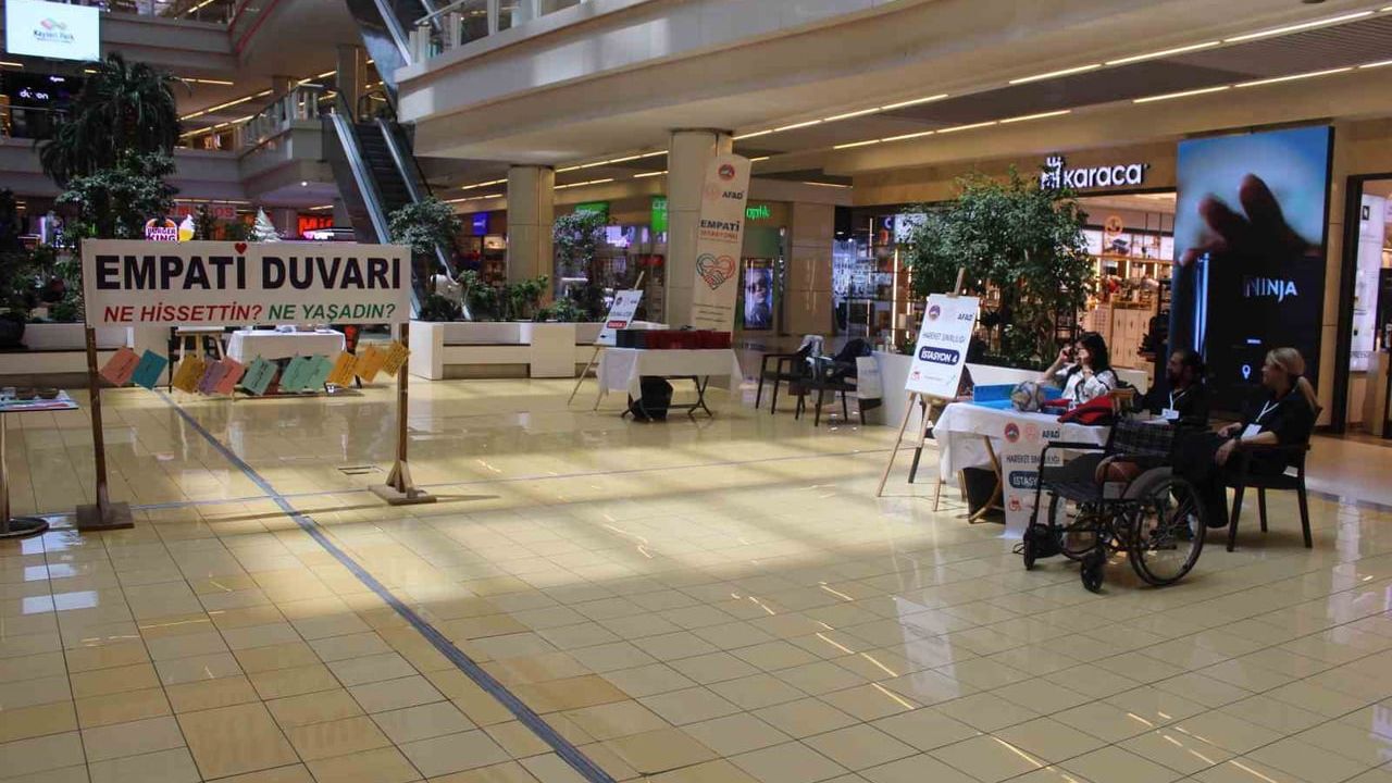 Kayseri'de Empati Parkuru kuruldu: Engellilerin günlük zorlukları deneyimlendi