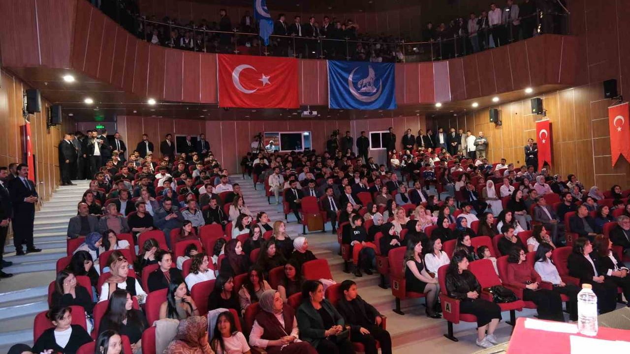 Kayseri'de 'Türk’ün Türküsü' Ses Yarışması üçüncü kez gerçekleştirildi