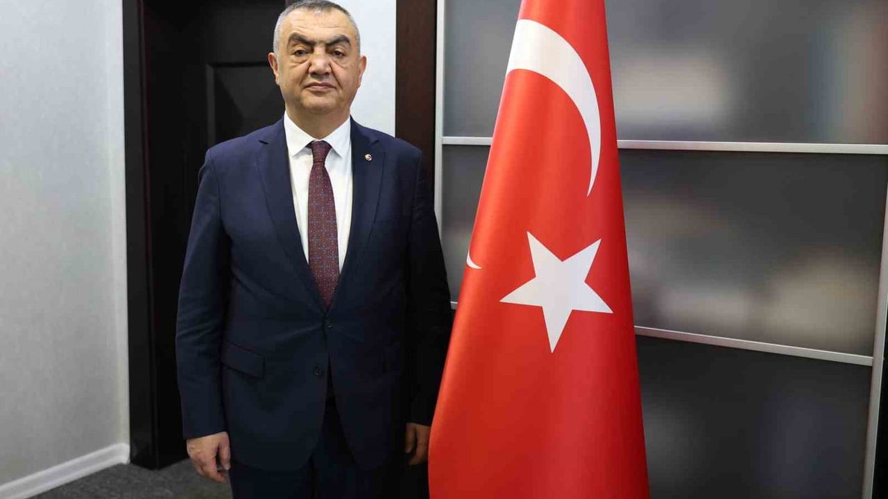 Kayseri protokolünden 19 Mayıs mesajları: Gençlere güven ve birlik vurgusu