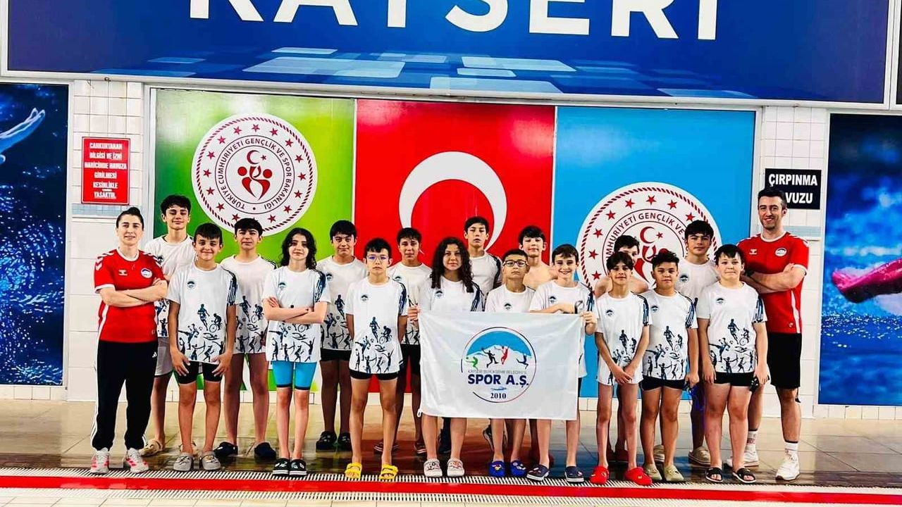 Kayseri Spor A.Ş. 19 Mayıs Yüzme Müsabakalarında 12 Madalya Kazandı