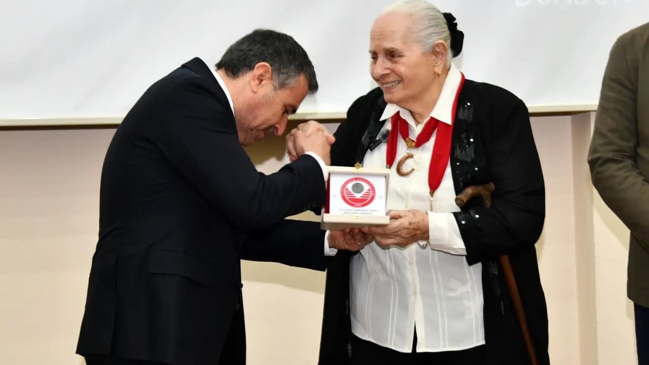Kazım Karabekir’in kızı Timsal Karabekir Gümüşhane Üniversitesi'nde gençlerle buluştu