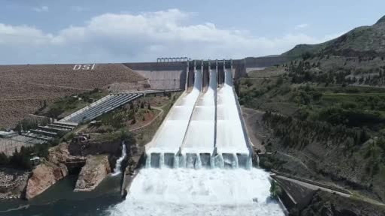 Keban Barajı'nda 7 yıl sonra kontrollü savak açılması: DSİ 9. Bölge 11-12 Mayıs 2026'da tahliye başlatıyor