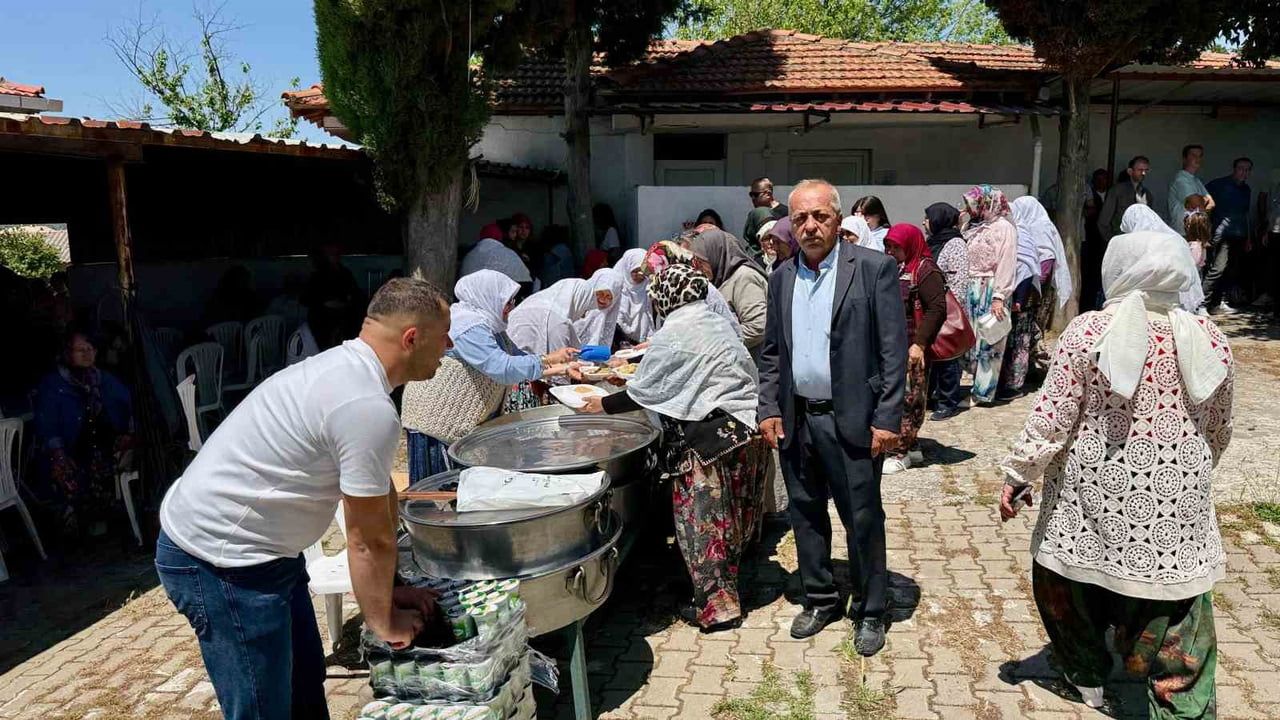 Keçiağılı Köyü'nde Geleneksel Köy Hayrı 2 Bin Kişinin Katılımıyla Yapıldı