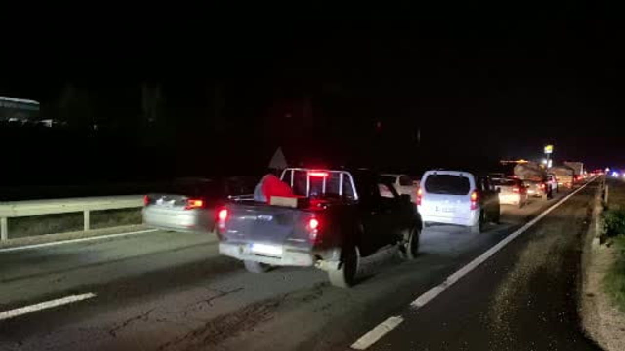 Kemikli Rampaları'nda Kurban Bayramı trafiği tıkanma noktasına ulaştı