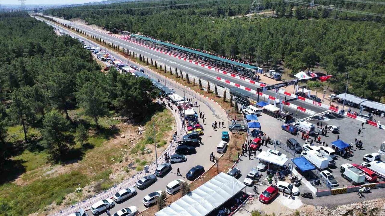 Kepez'te Türkiye Oto Drag Şampiyonası 1. Ayak Başladı