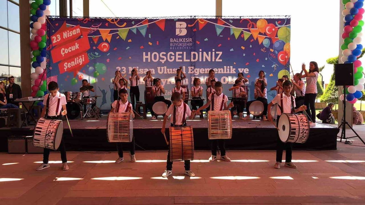 Kepsut’un dağ köylerinden Viyana’ya: 'Hayatın Ritmini Yakala' grubu 20-25 Mayıs’ta sahnede