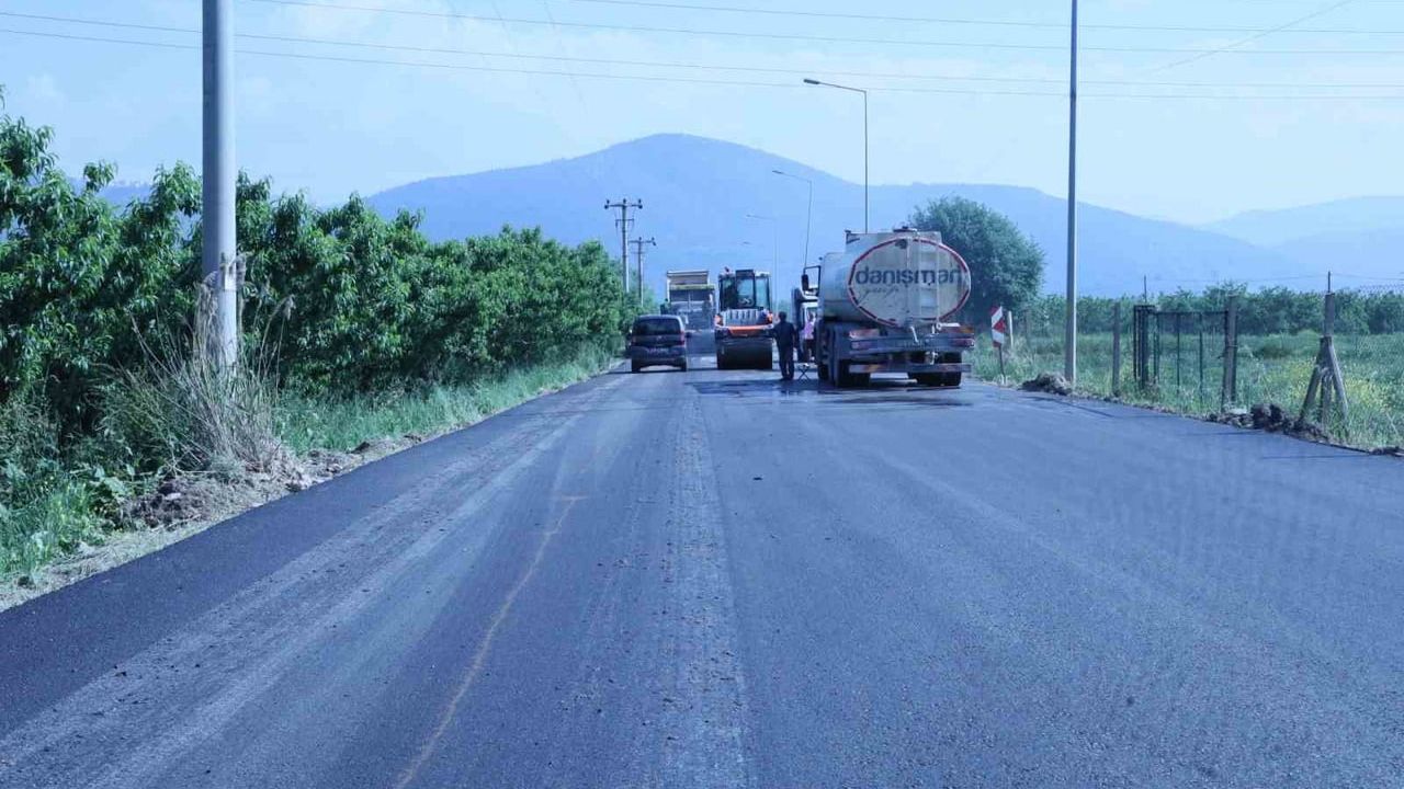 Kestel’de asfalt çalışmaları hız kazandı: 1200 m ve 550 m’lik yol yenilemeleri sürüyor