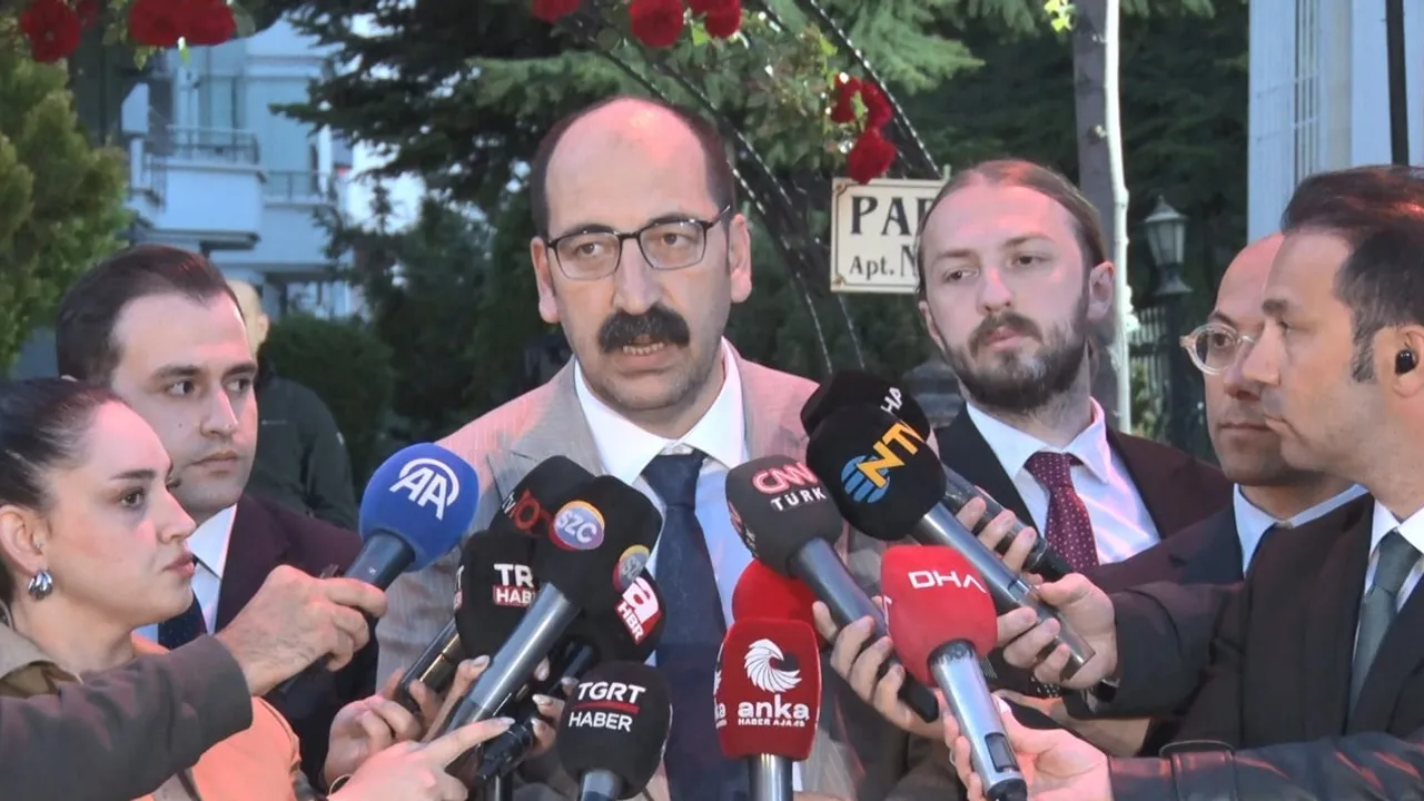 Kılıçdaroğlu: Özel ile Telefon Görüşmesiyle Kurultay Niyetini Paylaştı — Basın Danışmanı Sönmez Açıkladı