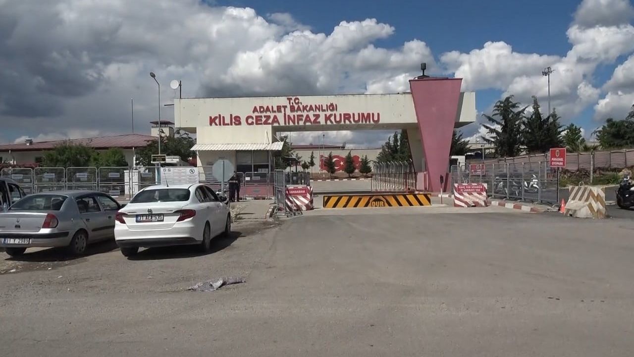 Kilis Belediye Başkanı Hakan Bilecen'den Tutuklanan CHP İl Başkanı Mehmet Umut Sapan'a Destek
