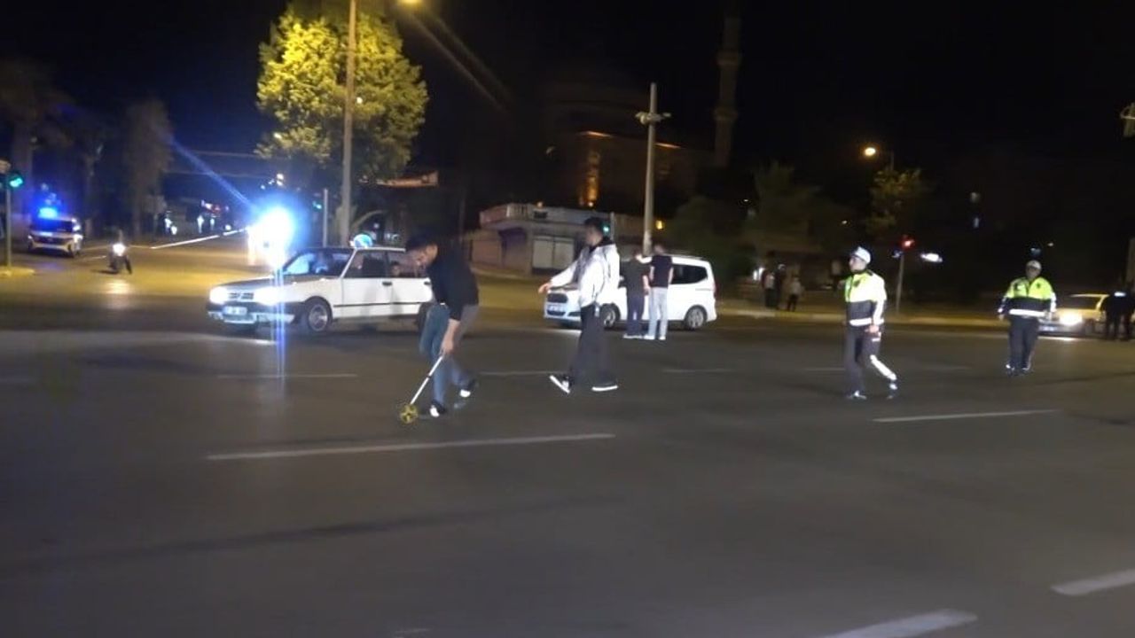 Kilis'te tır-motosiklet çarpışması: İki kişi ağır yaralandı