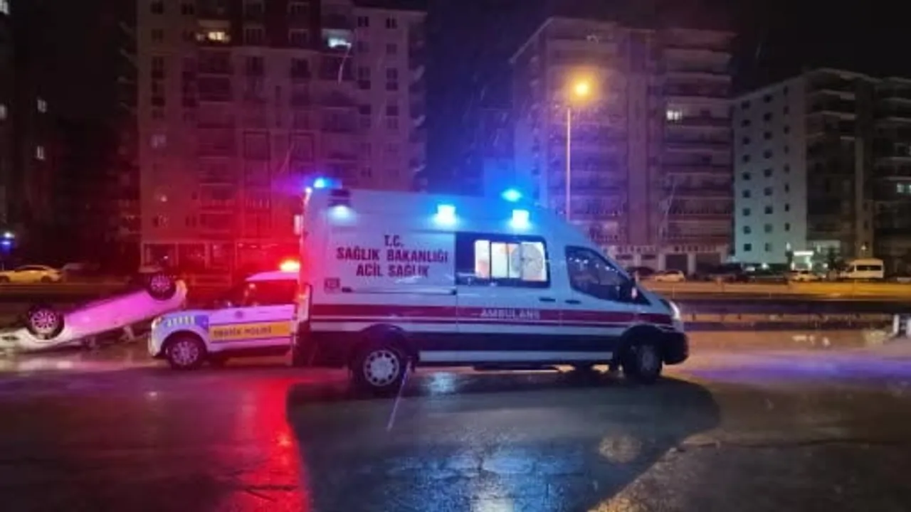 Kırıkkale'de alkollü sürücünün kullandığı otomobil takla attı, sürücü yaralandı