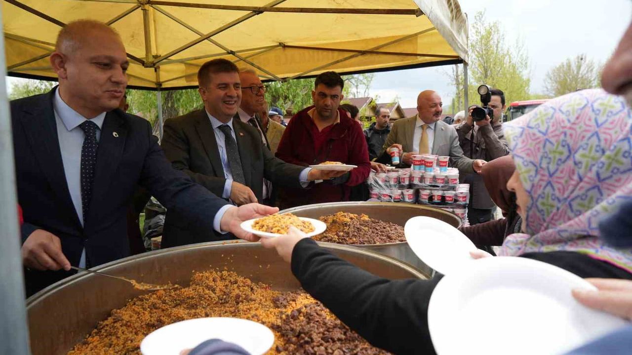 Kırıkkale'de Hıdırellez Coşkusu: Millet Bahçesi'nde Geleneksel Etkinlikler