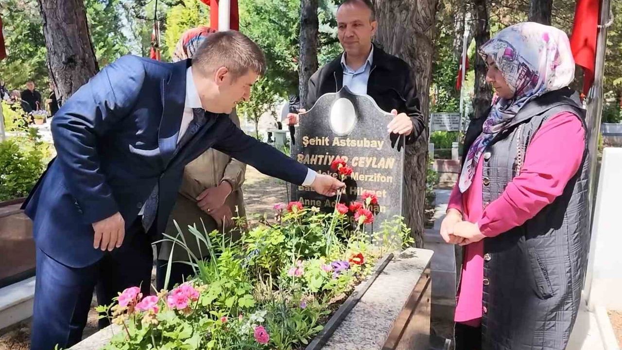 Kırıkkale'de Kurban Bayramı'nda şehitlik ziyaretleri: 'Gelmesem küstü zannediyorum'