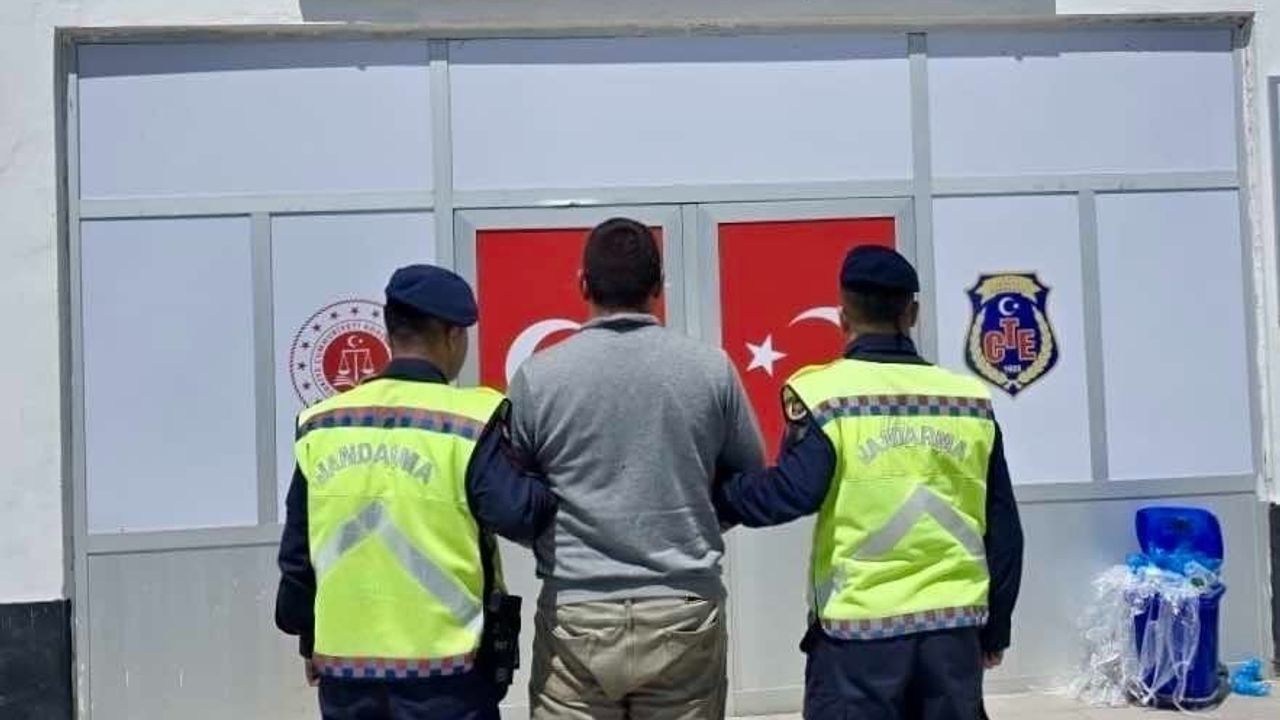 Kırşehir'de 8 yıl 4 ay hapis cezası bulunan hükümlü jandarma operasyonuyla yakalandı