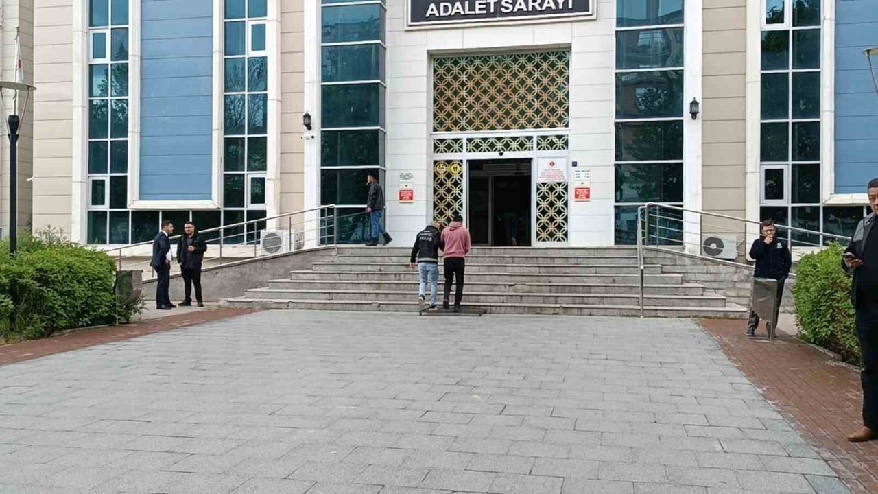 Kırşehir'de durdurulan araçta 542 sentetik hap ele geçirildi; şüpheli tutuklandı