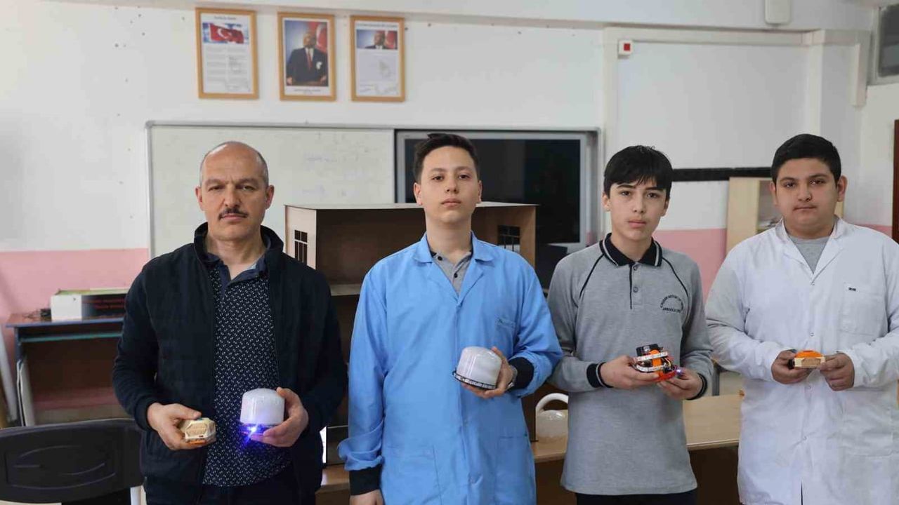 Kırşehirli Lise Öğrencilerinden Merkezi Olmayan Kablosuz Yangın Alarm Sistemi
