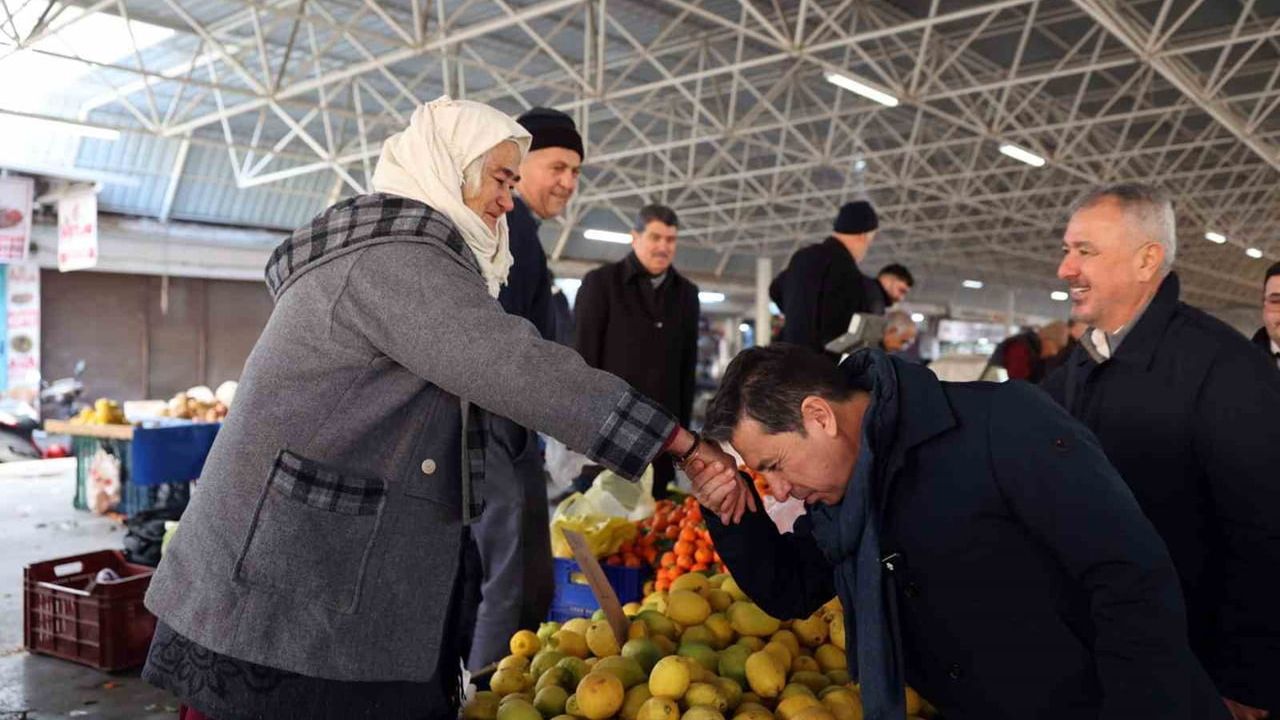 Kıyı Ege Belediyeler Birliği ve Muğla Büyükşehir Belediye Başkanı Ahmet Aras'tan 10 Mayıs Anneler Günü Mesajı