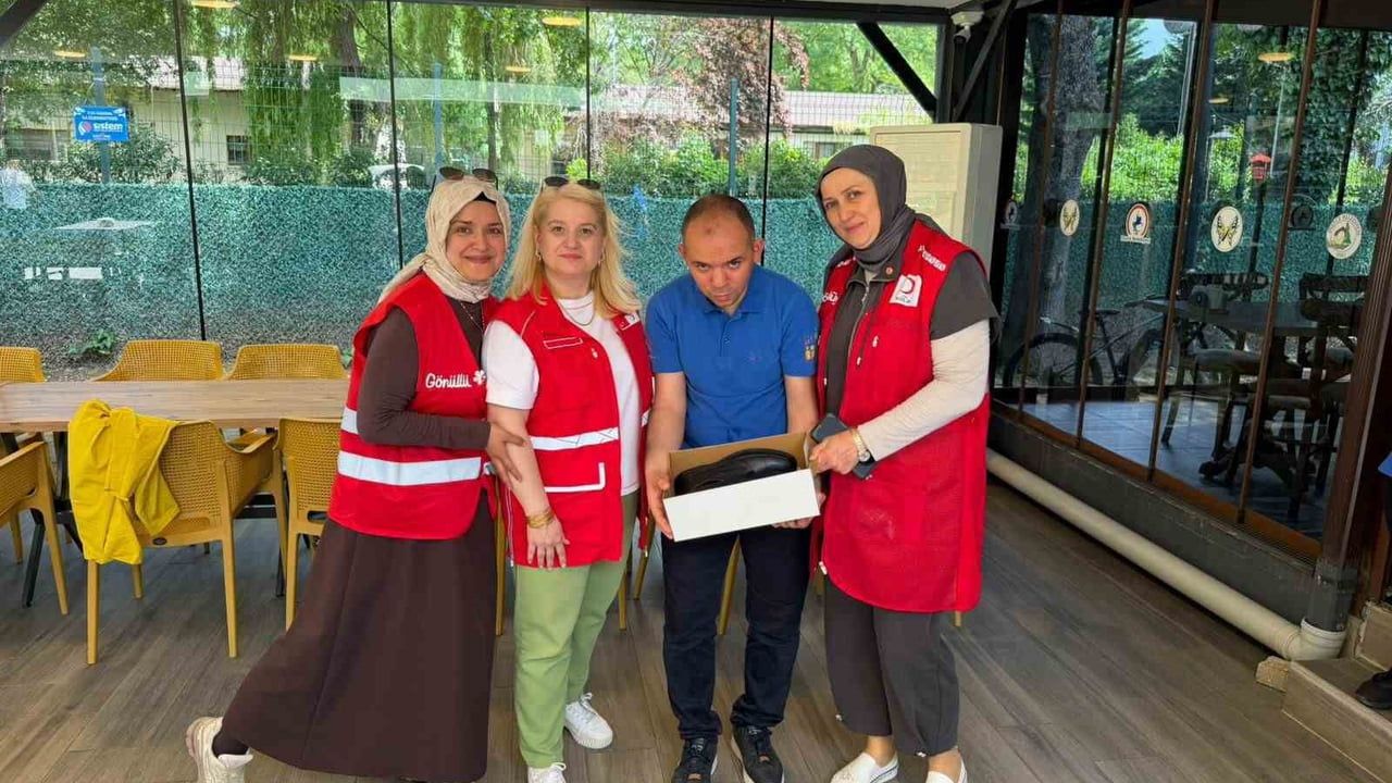 Kızılay Düzce Şubesi Engelliler Haftası'nda Kusursuz Kafe Çalışanlarıyla Buluştu