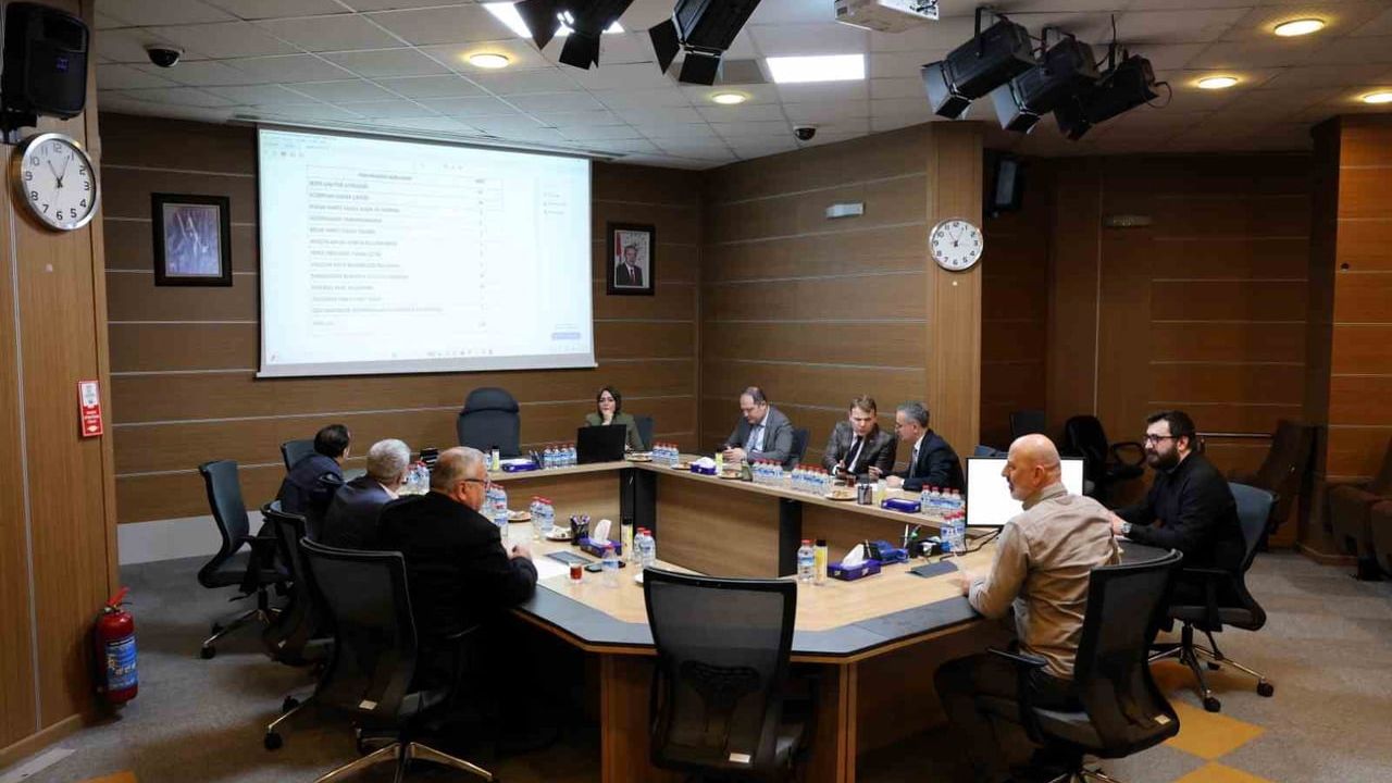 Kocaeli Büyükşehir Encümeni: Toplu taşımada 100 şoföre 370 bin 500 TL ceza