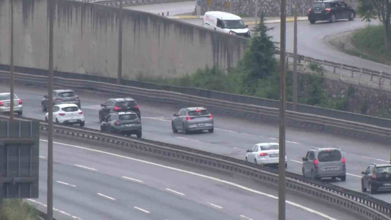 Kocaeli'de Kurban Bayramı'nın 3. gününde otoyol trafiği akıcı seyrediyor