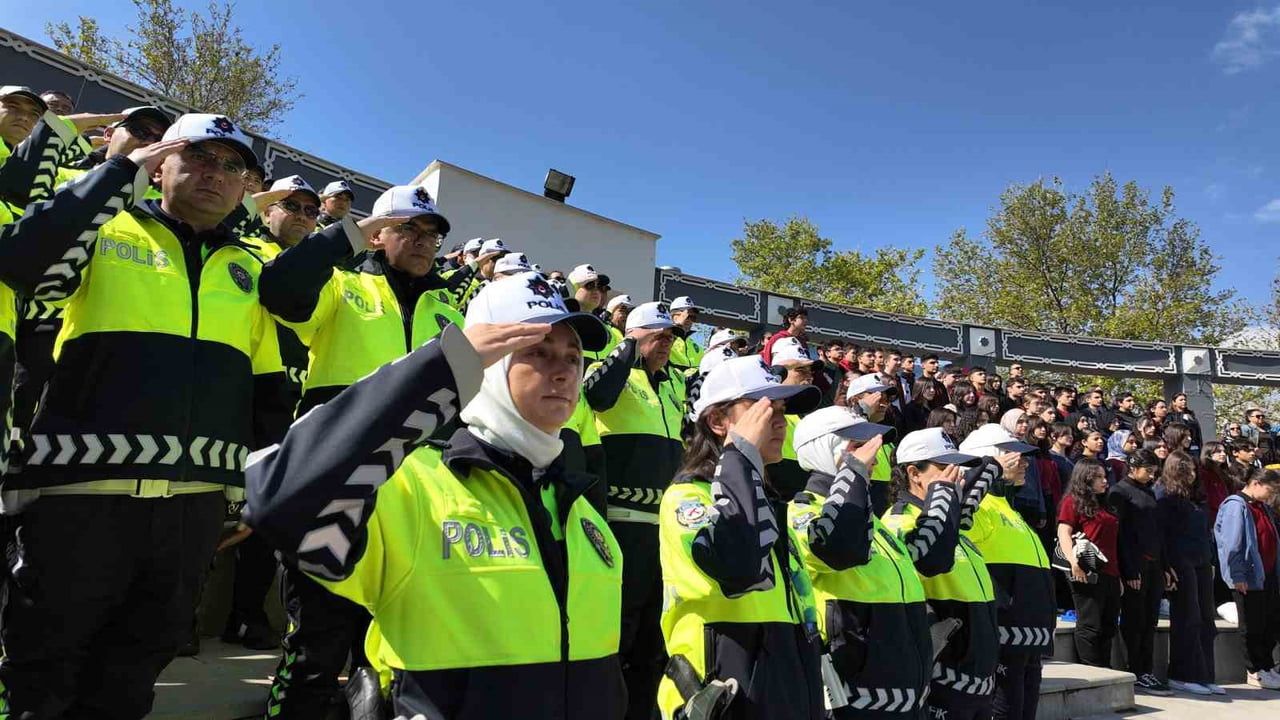 Konya'da Karayolu Trafik Haftası etkinlikleri: Eğitim, denetim ve farkındalık çalışmaları