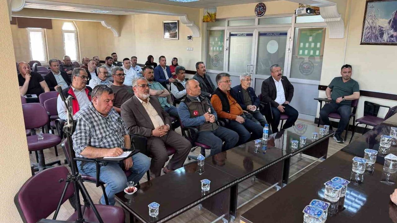 Konya Kırsal Kalkınma 17. Etap Bilgilendirmeleri: Karapınar ve Ereğli'de Destekler Anlatıldı