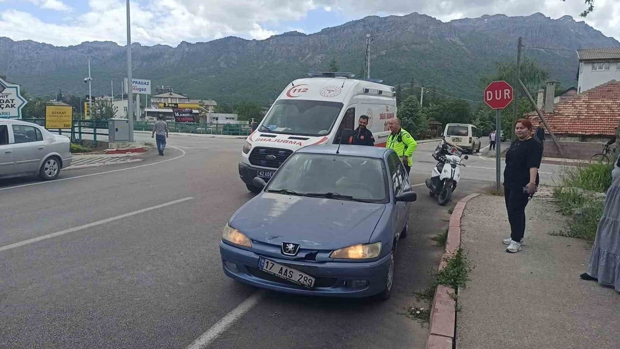 Konya Seydişehir'de otomobil ile motosiklet çarpıştı: 1 yaralı